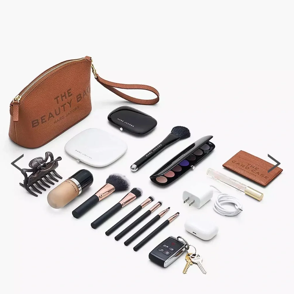 Authentic Marc Jacobs Brown Beauty Bag - Picture 3 of 12